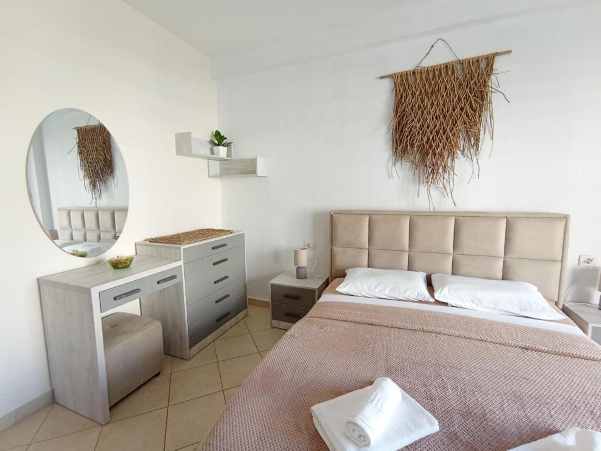 Trea Accomodations - Port Side Vlore Exterior photo