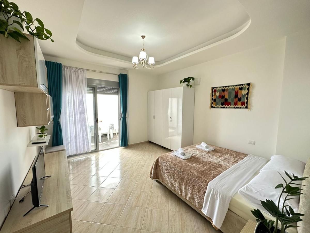 Trea Accomodations - Port Side Vlore Exterior photo