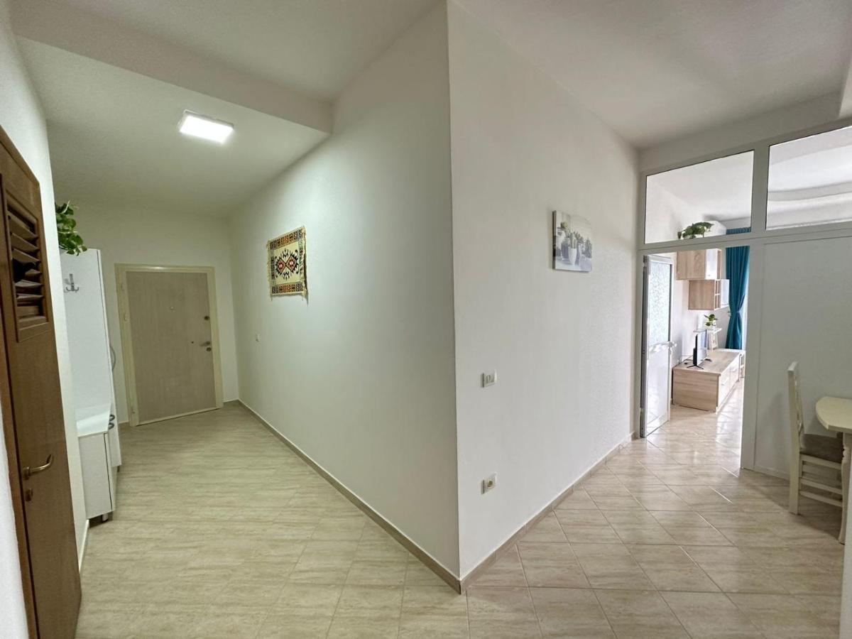 Trea Accomodations - Port Side Vlore Exterior photo